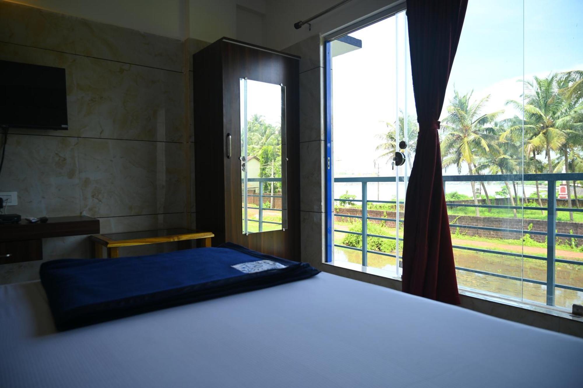 Blue Pearl Beach Guest House Māvalli المظهر الخارجي الصورة